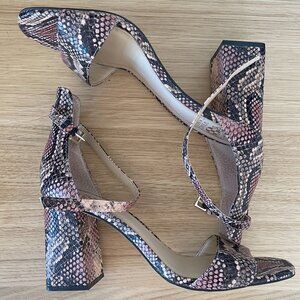 Vince Camuto Snakeskin Sandal heels size 8.5